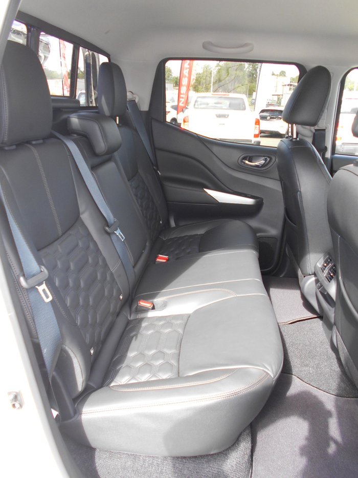 2025 Nissan Navara ST-X