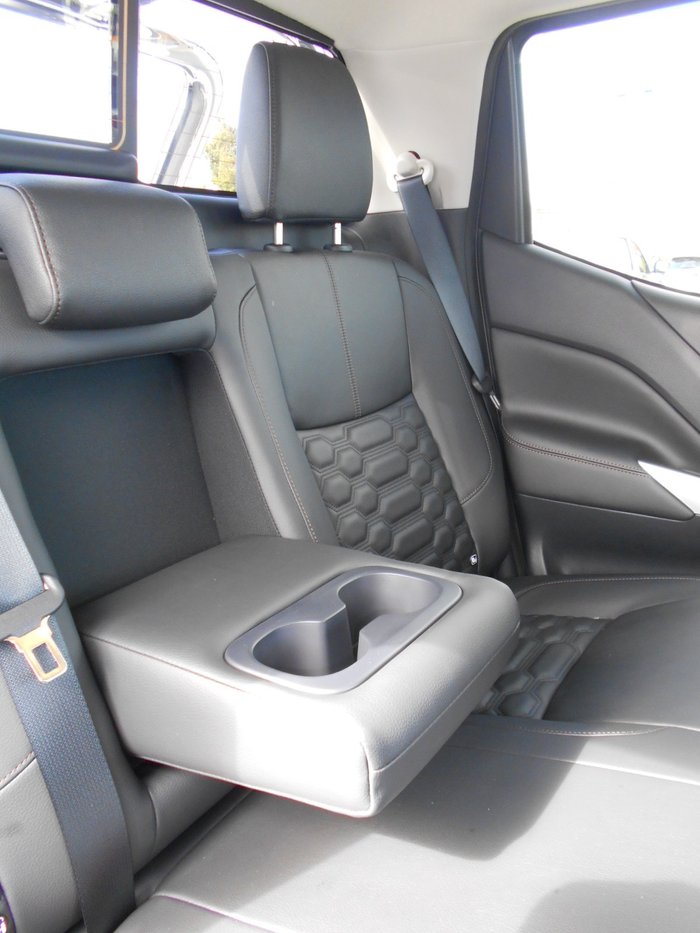 2025 Nissan Navara ST-X