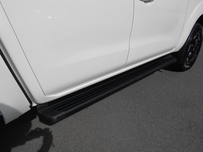 2025 Nissan Navara ST-X