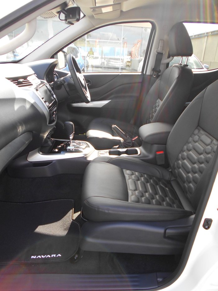 2025 Nissan Navara ST-X