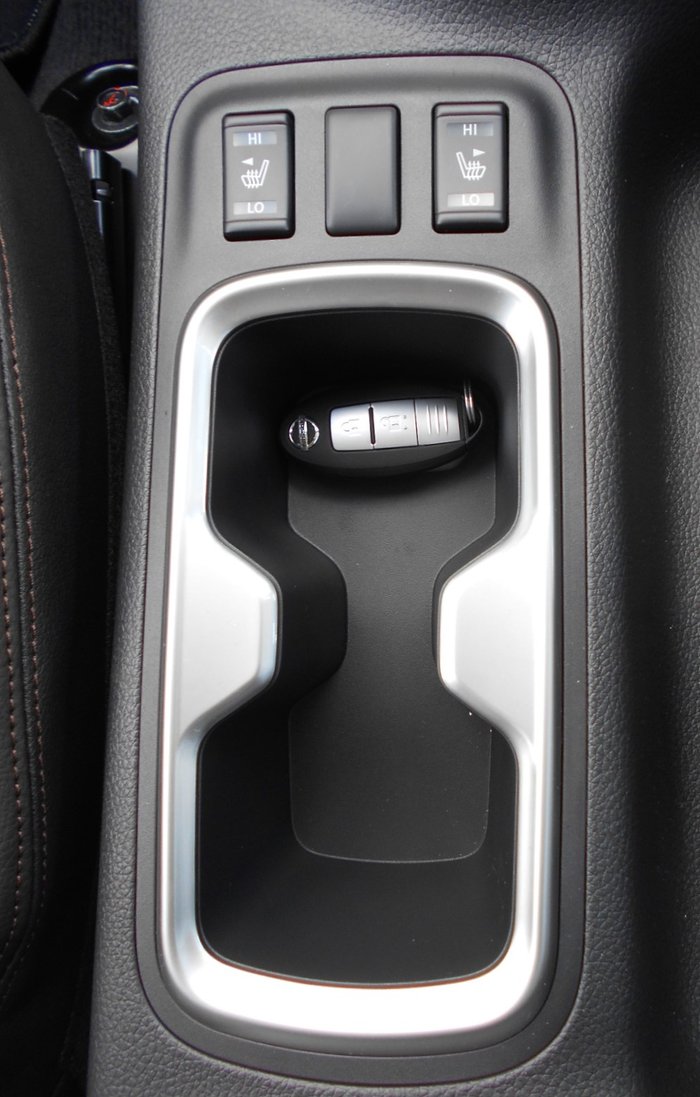 2025 Nissan Navara ST-X