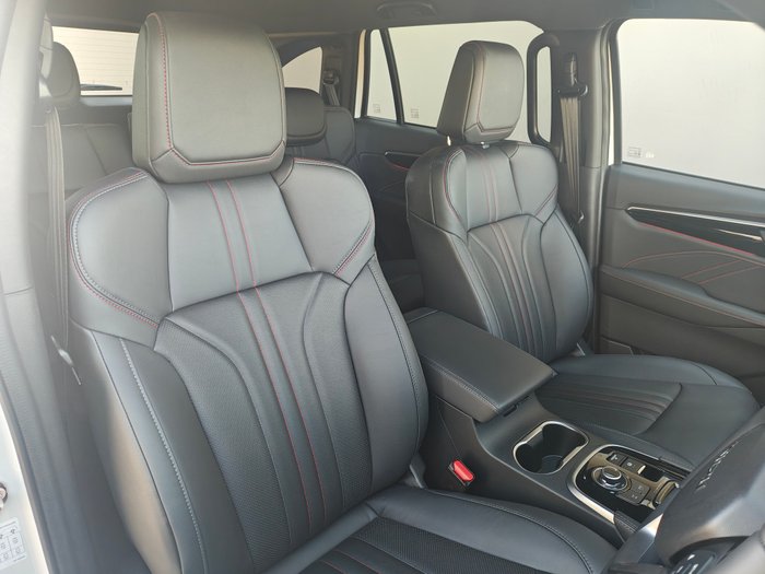 2026 ISUZU MU-X XT
