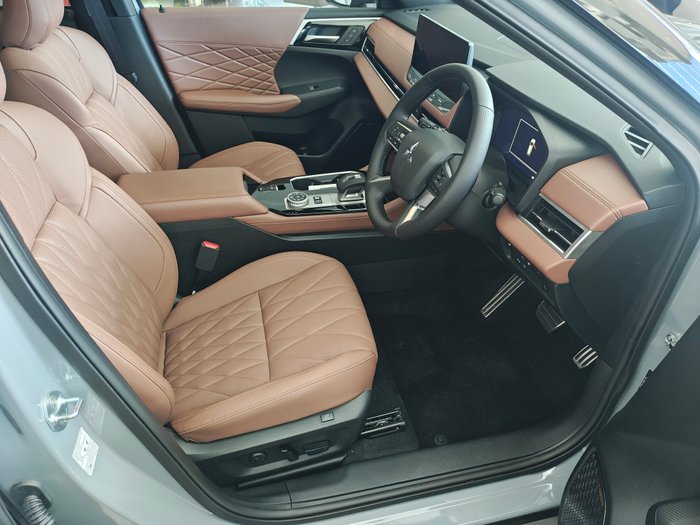 2025 MITSUBISHI Outlander EXCEED TOURER