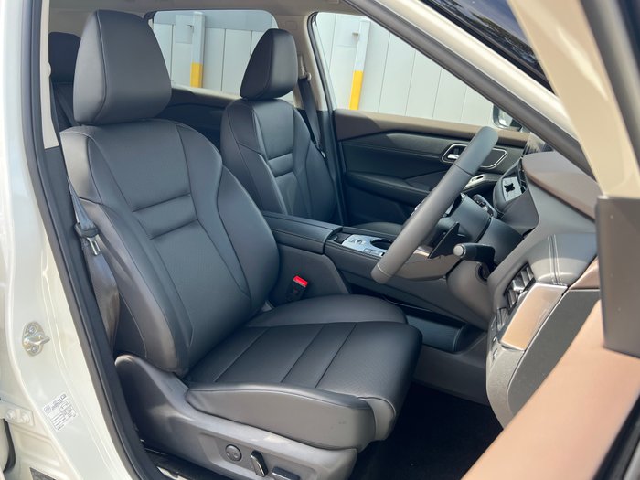 2025 Nissan X-TRAIL ST-L 2WD