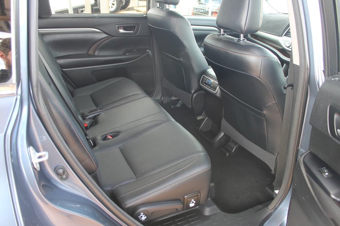 2017 Toyota Kluger Grande