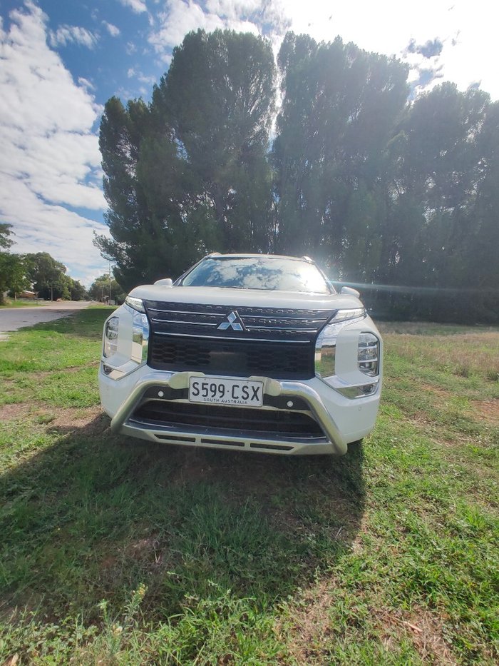 2022 Mitsubishi Outlander Exceed