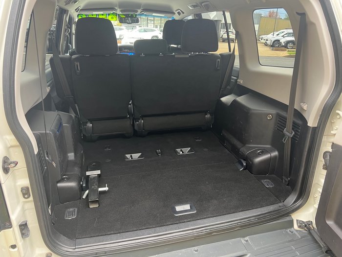 2012 MITSUBISHI PAJERO PLATINUM 2