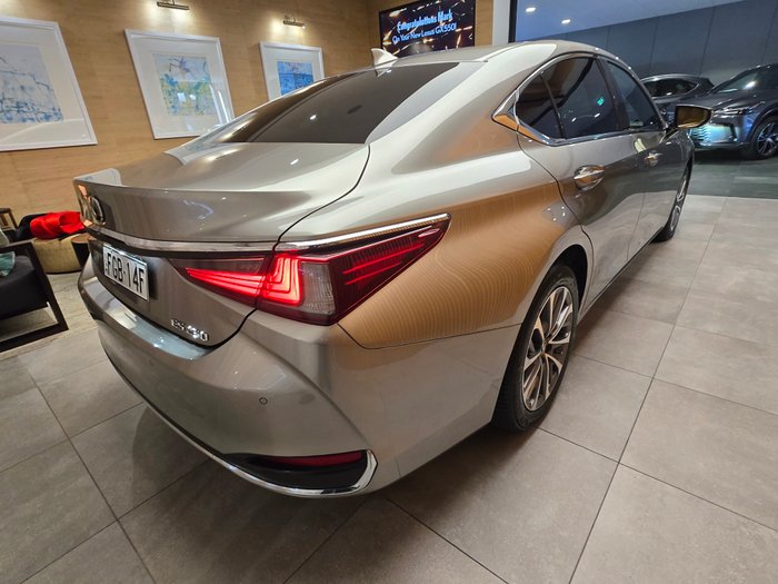 2023 Lexus ES ES250 Luxury