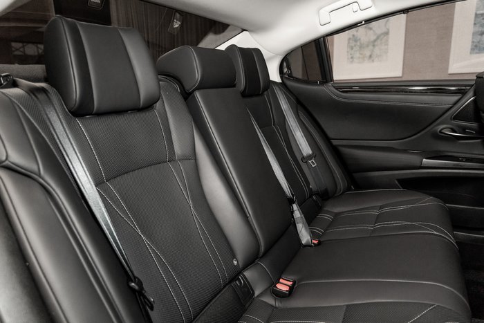 2020 Lexus ES300h Sports Luxury 2.5L Hybrid Auto CVT Sedan