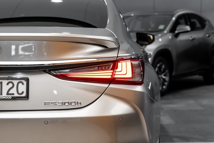 2020 Lexus ES300h Sports Luxury 2.5L Hybrid Auto CVT Sedan