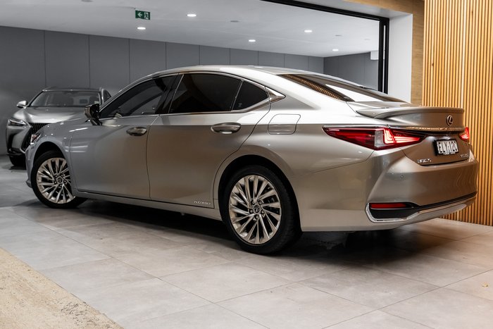 2020 Lexus ES300h Sports Luxury 2.5L Hybrid Auto CVT Sedan