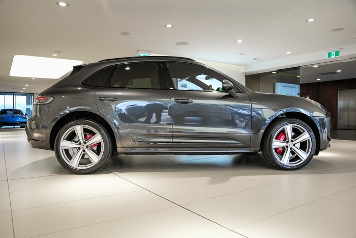 2022 Porsche Macan S