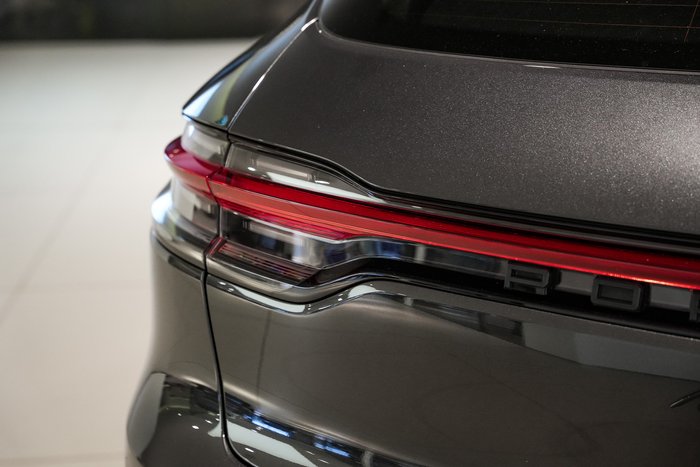 2022 Porsche Macan S