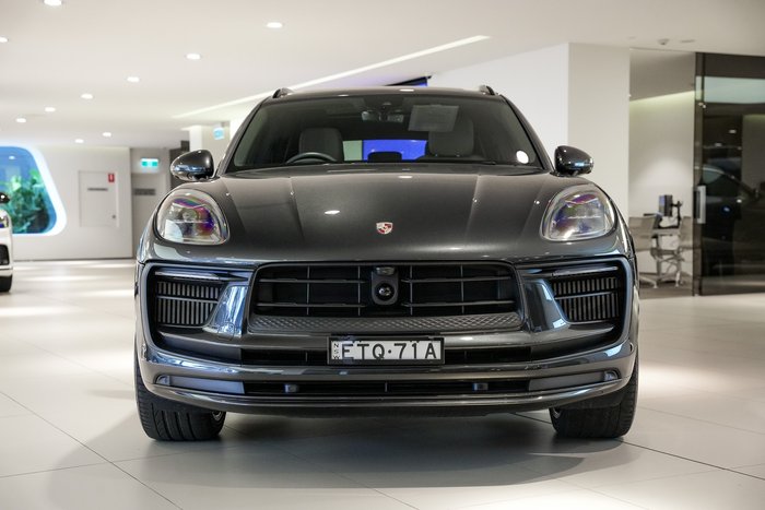 2022 Porsche Macan S