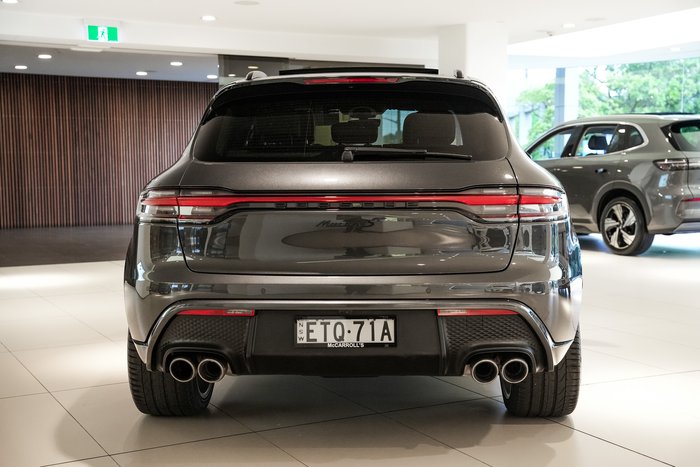 2022 Porsche Macan S