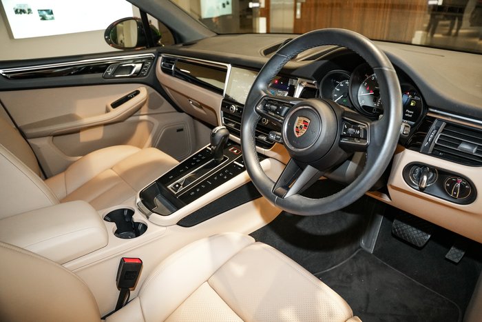 2022 Porsche Macan S