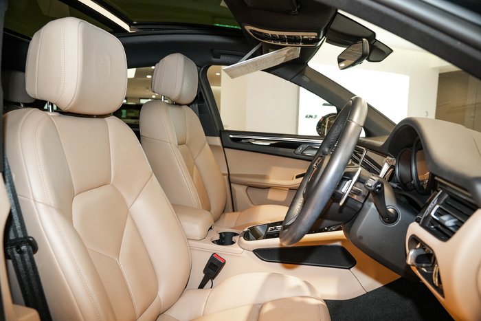 2022 Porsche Macan S