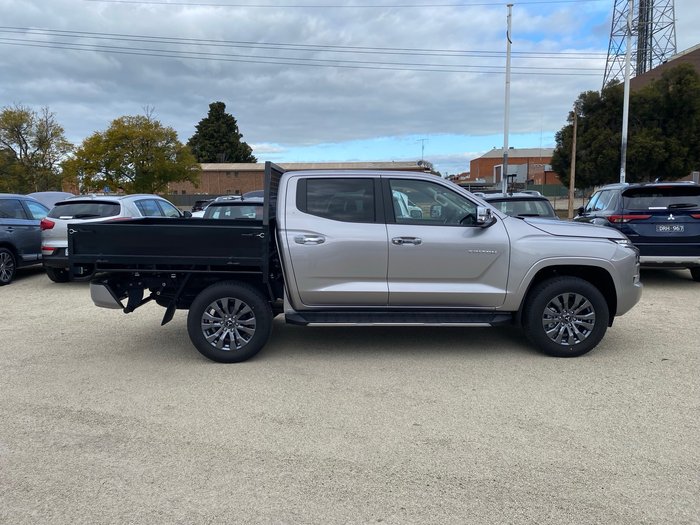 2025 MITSUBISHI Triton GLS