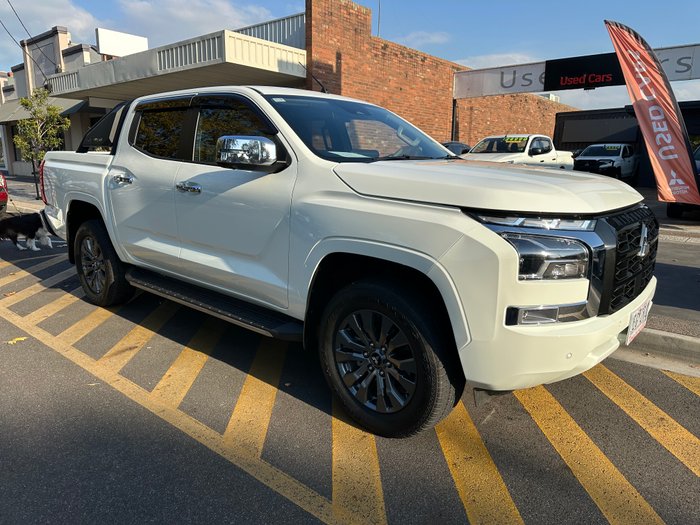 2025 Mitsubishi Triton GLS