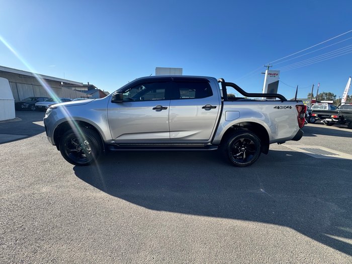2025 ISUZU D-MAX LS-M XR