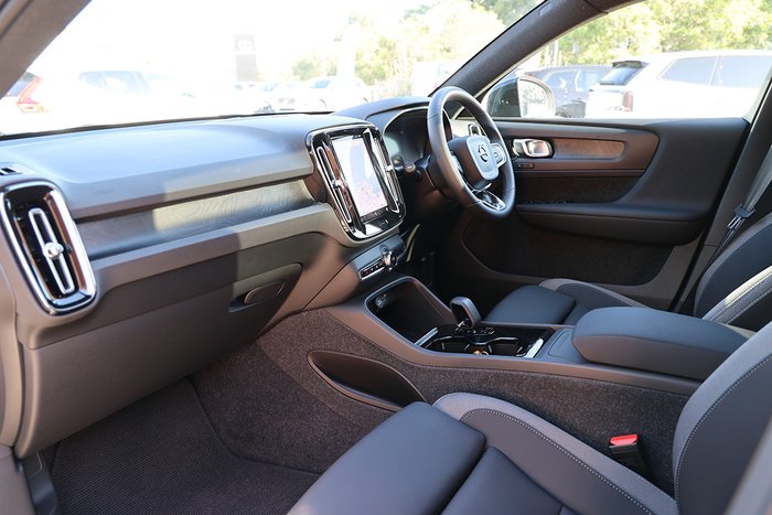 2023 Volvo XC40 Recharge Twin Pure Electric