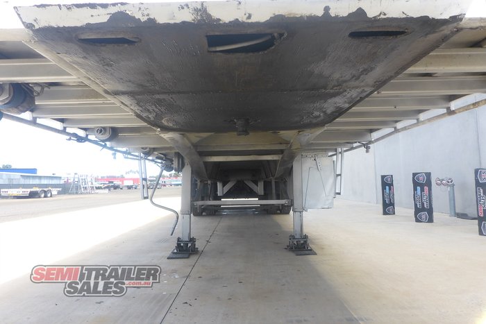 2005 Vawdrey Semi 22 Pallet Flat Top Trailer - RENTAL