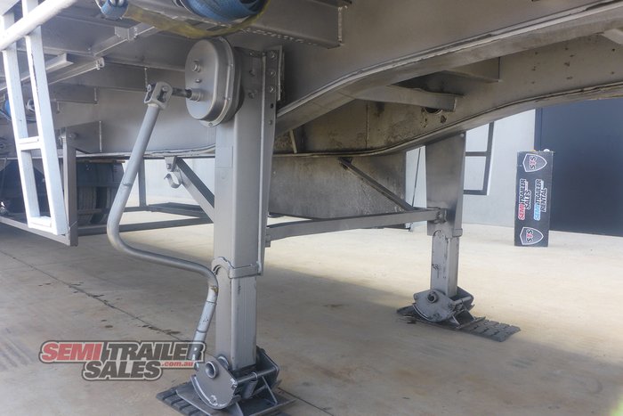 2005 Vawdrey Semi 22 Pallet Flat Top Trailer - RENTAL