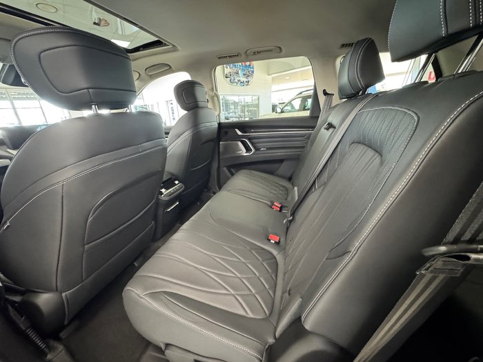 2025 LDV D90 Executive