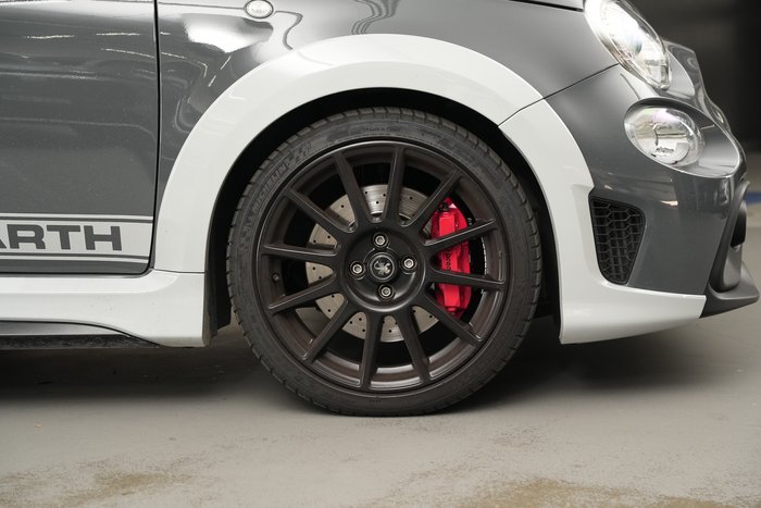 2020 Abarth 695 70 Anniversario