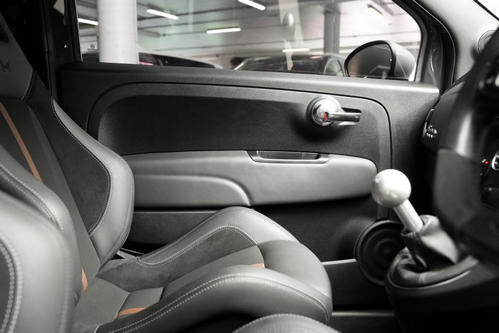 2020 Abarth 695 70 Anniversario