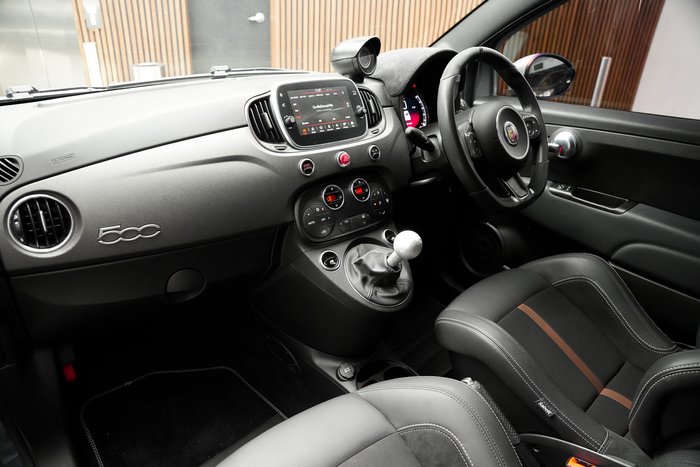 2020 Abarth 695 70 Anniversario