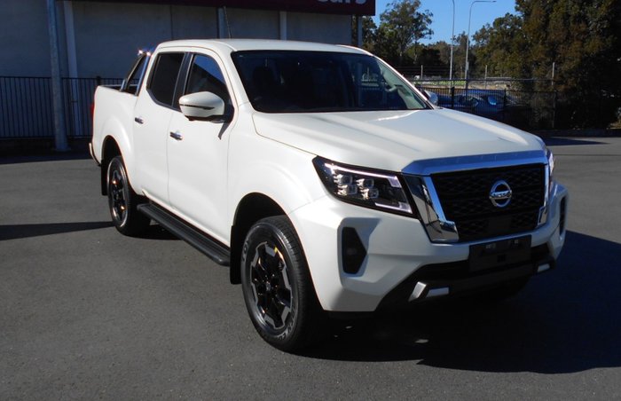 2025 NISSAN NAVARA ST-X