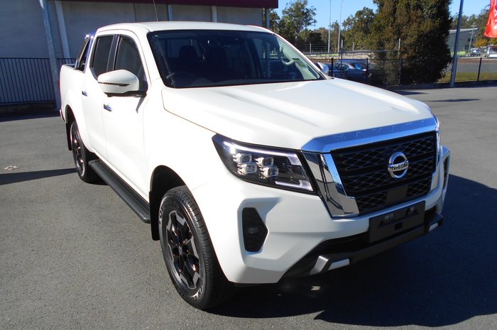 2025 NISSAN NAVARA ST-X