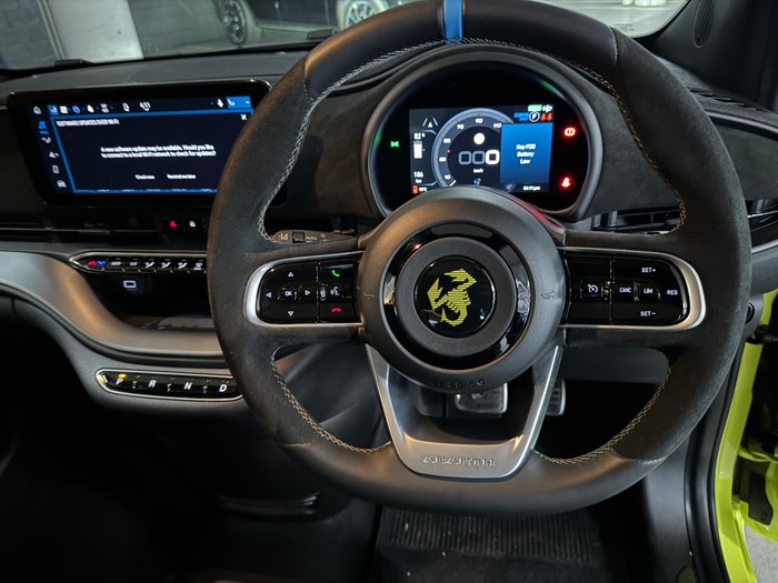 2023 Abarth 500e Scorpionissima