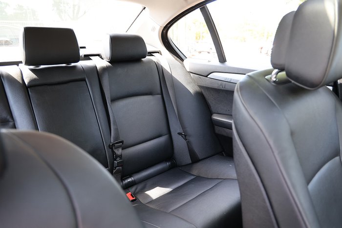 2010 BMW 5 Series 528i