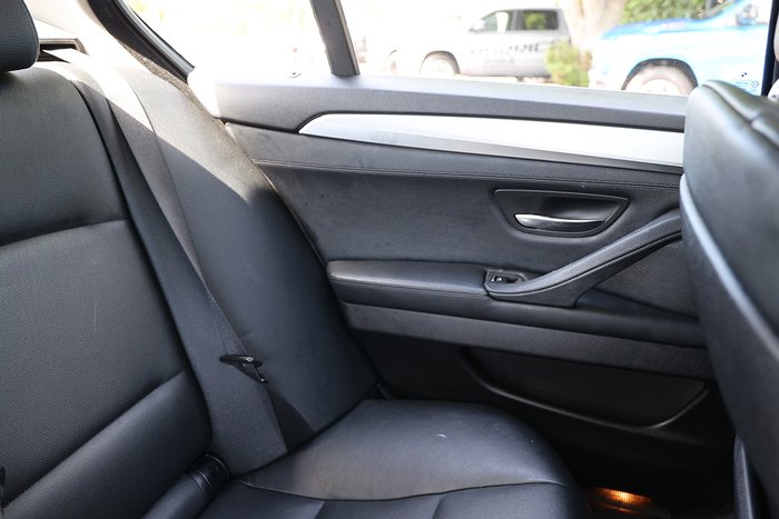 2010 BMW 5 Series 528i