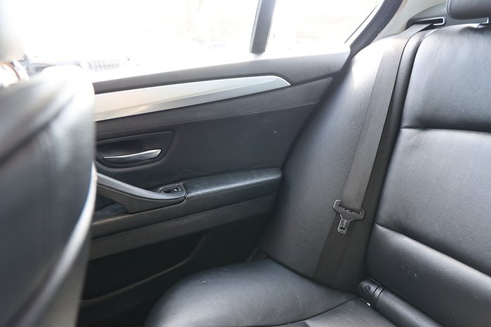 2010 BMW 5 Series 528i