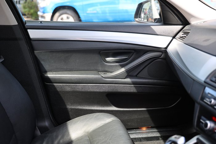 2010 BMW 5 Series 528i