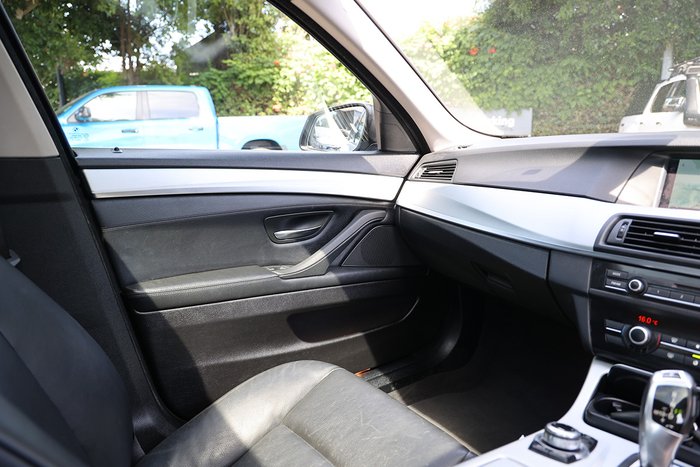 2010 BMW 5 Series 528i