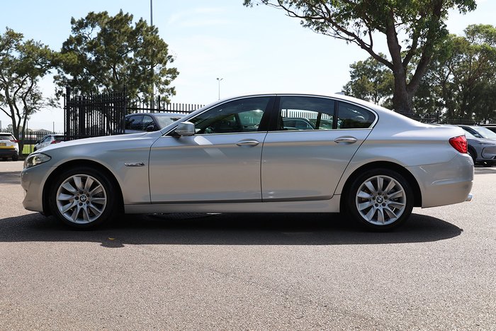 2010 BMW 5 Series 528i