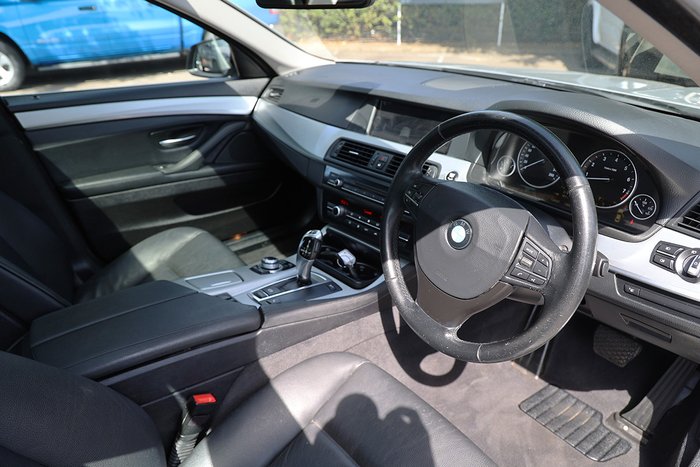 2010 BMW 5 Series 528i