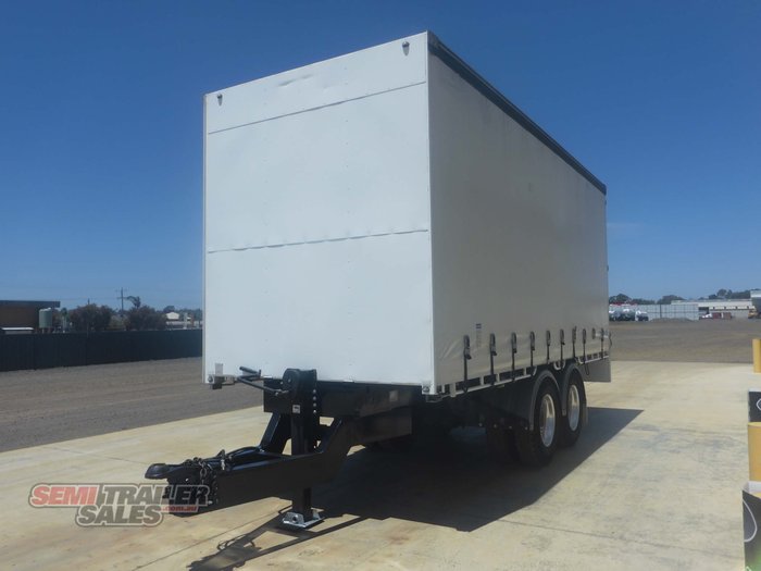 2011 CTS 10 Pallet Bogie Pig Curtainsider Trailer