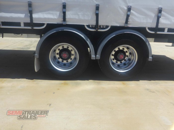 2011 CTS 10 Pallet Bogie Pig Curtainsider Trailer