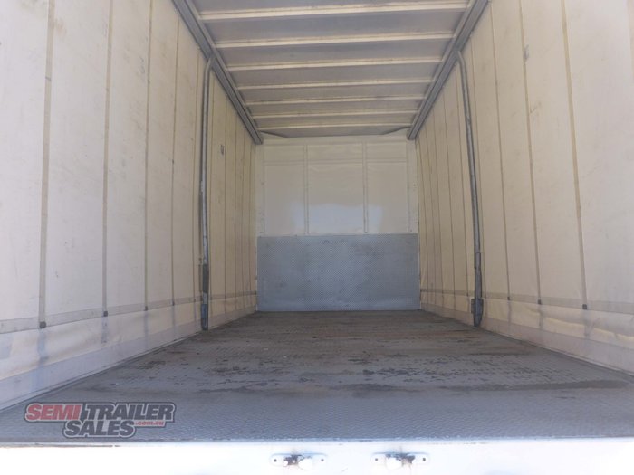 2011 CTS 10 Pallet Bogie Pig Curtainsider Trailer