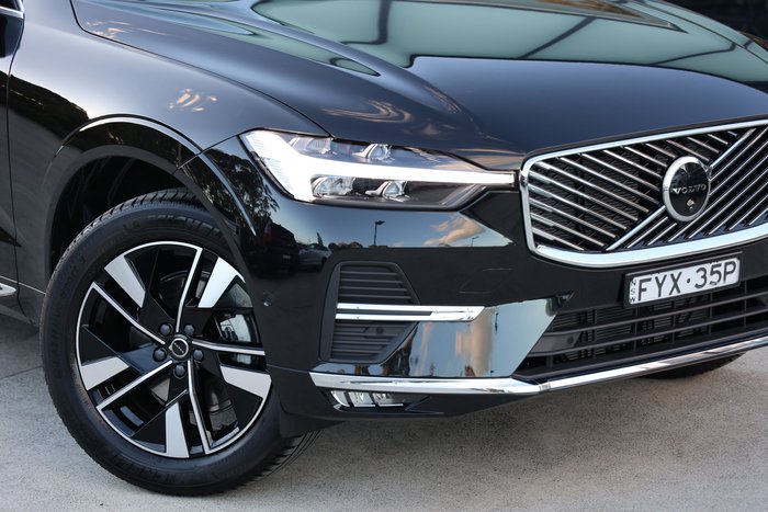 2026 Volvo XC60 Plus B5 Bright