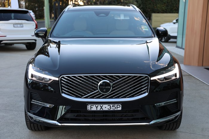 2026 Volvo XC60 Plus B5 Bright