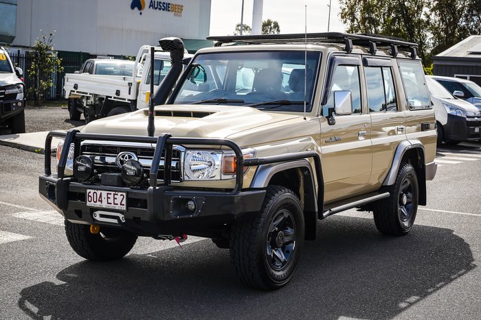 2022 Toyota LC MILITARY