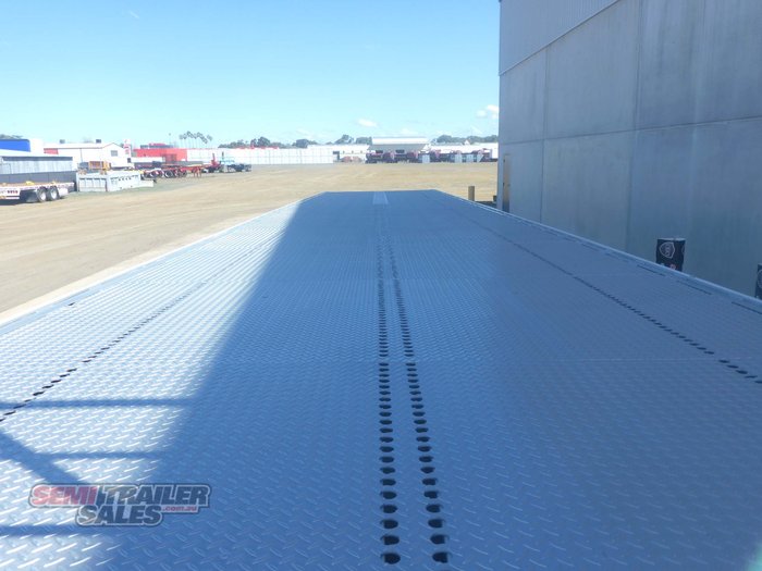 2010 Maxitrans 24 Pallet Flat Top