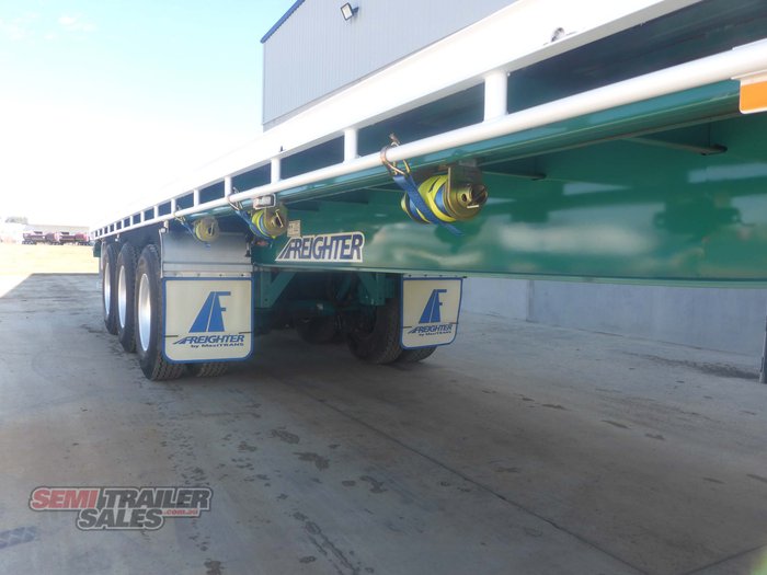 2010 Maxitrans 24 Pallet Flat Top
