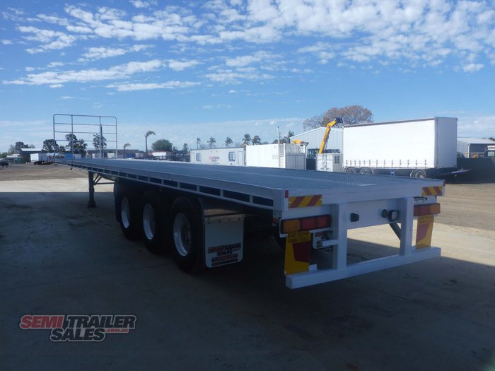 2010 Maxitrans 24 Pallet Flat Top